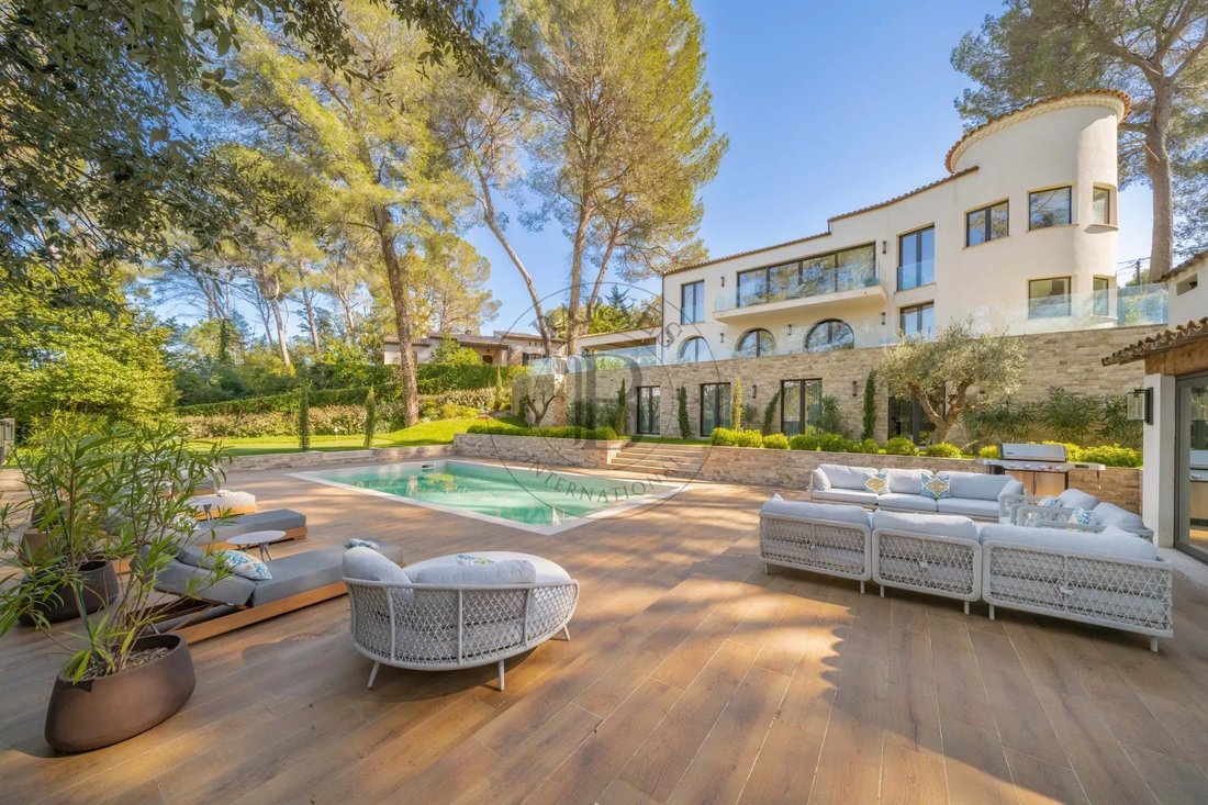 Villa en Mougins, Provenza-Alpes-Costa Azul, Francia 1 - 18863744