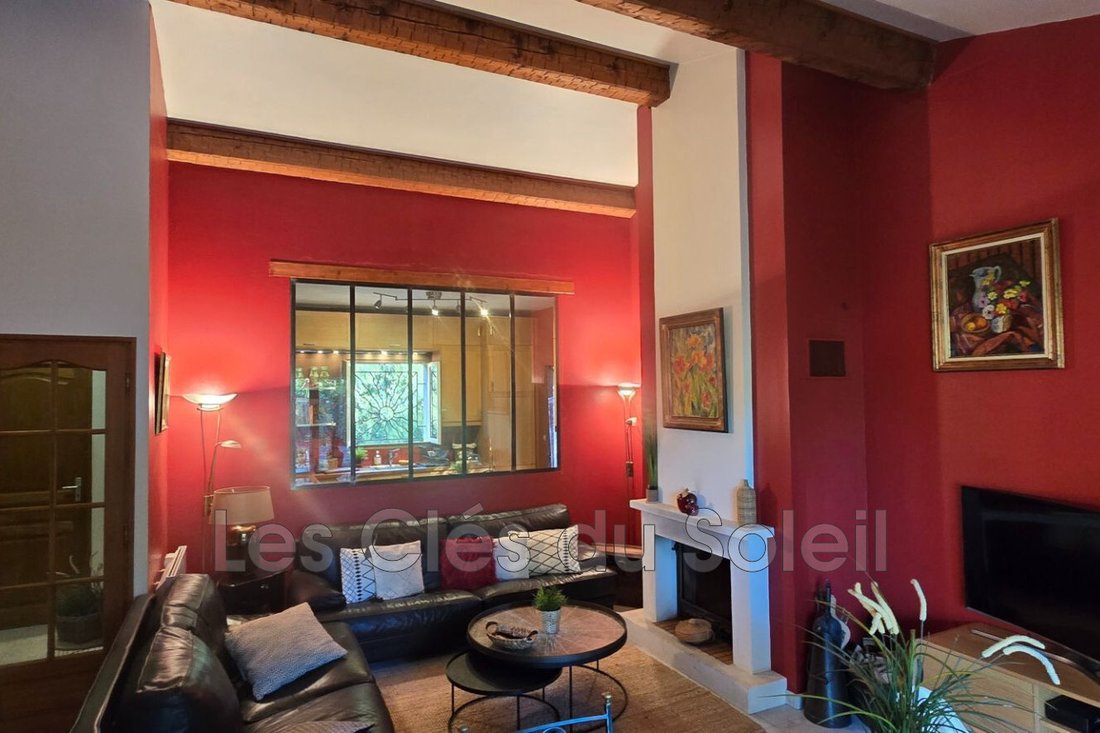 Villa in Hyeres, Provence-Alpes-Côte d'Azur, France 3 - 18454054
