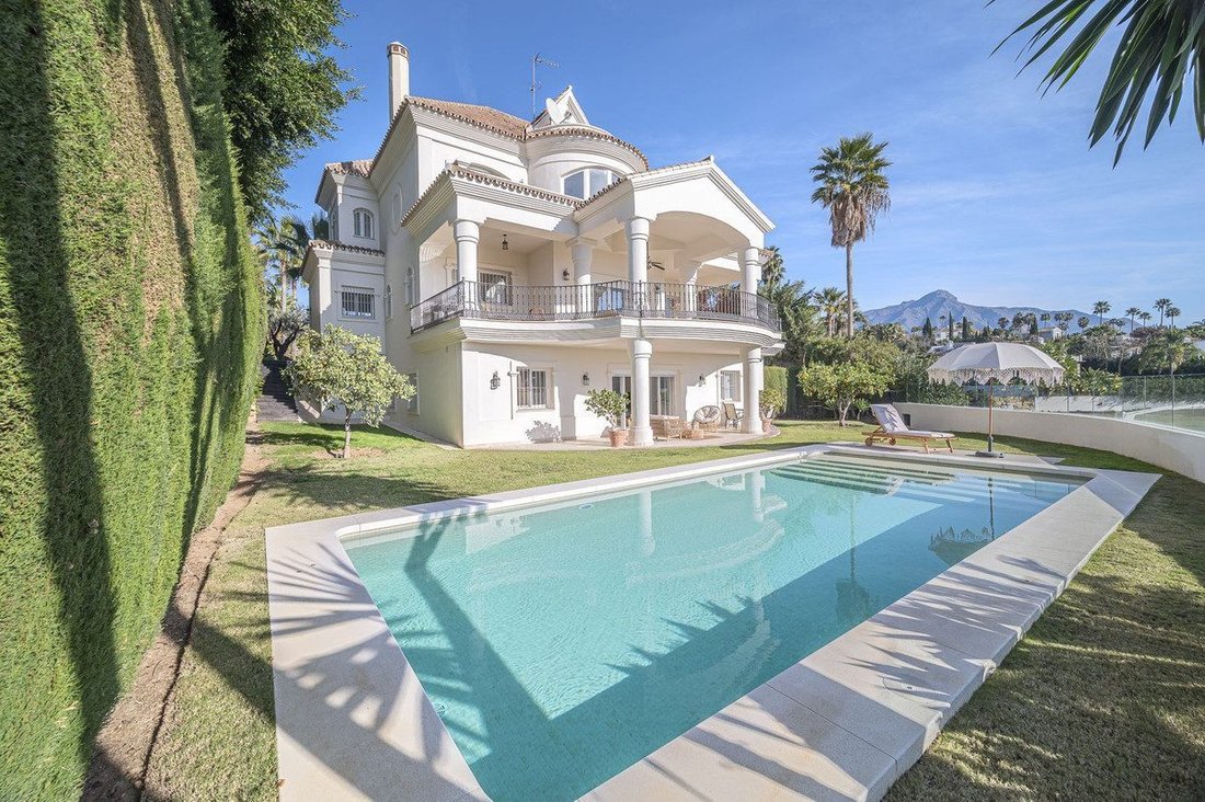Villa a Puerto Banus, Marbella, Spagna 1 - 18868248