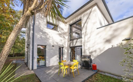 House in Nord, Basse-Goulaine, France 1