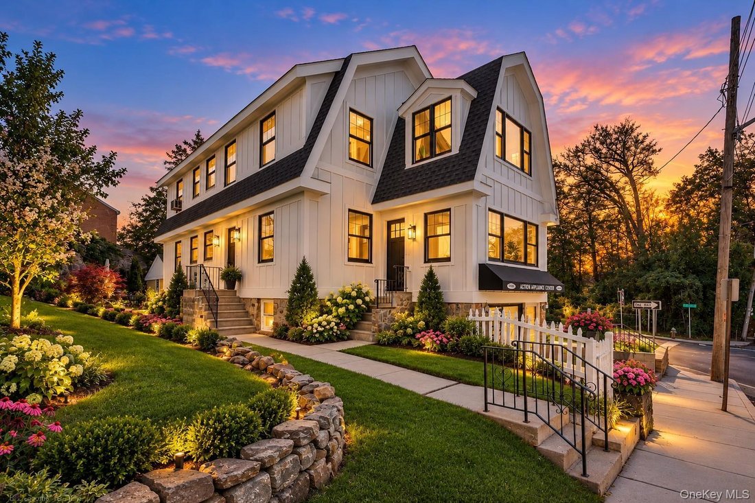 Eastchester, New York, United States 1 - 17104499