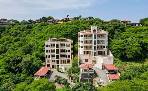 Condo in Playa Hermosa, Guanacaste Province, Costa Rica 1