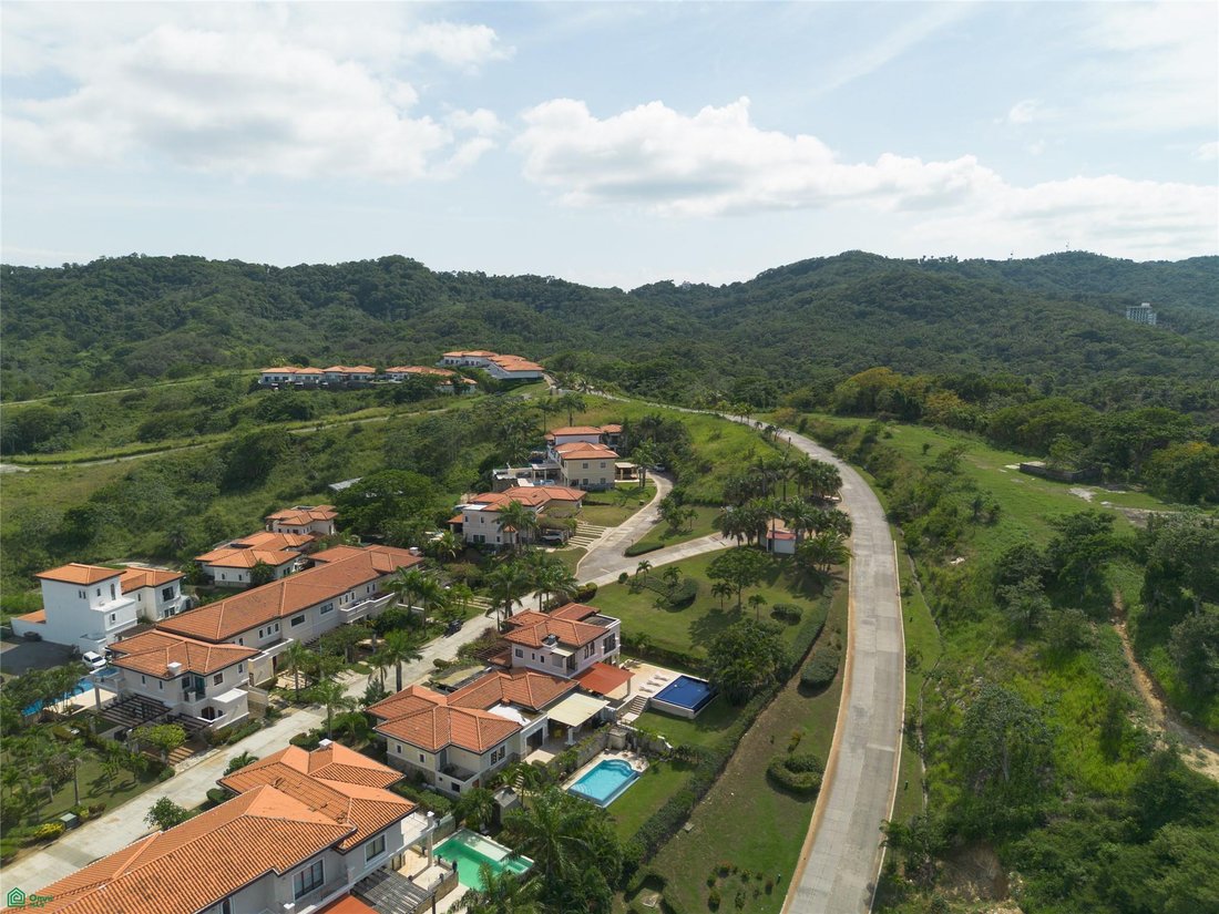 House in Pristine Bay, Bay Islands Department, Honduras 5 - 18789653