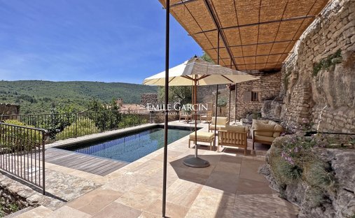Villa in Bonnieux, Provence-Alpes-Côte d'Azur, France 1
