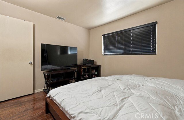 Lakewood, California, United States 2 - 18864139