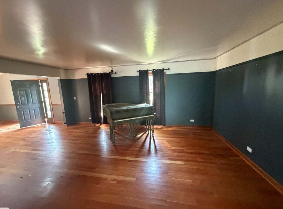 House in West Dundee, Illinois, United States 2 - 18866691