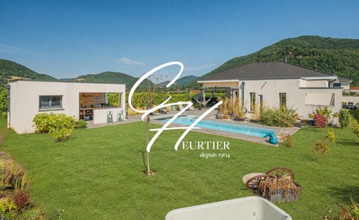Villa a Sant'Aupre, Auvergne-Rodano-Alpi, Francia 1
