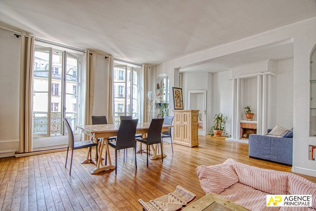 Apartment in Domaine National du Château, Versailles, France 2 - 18863968