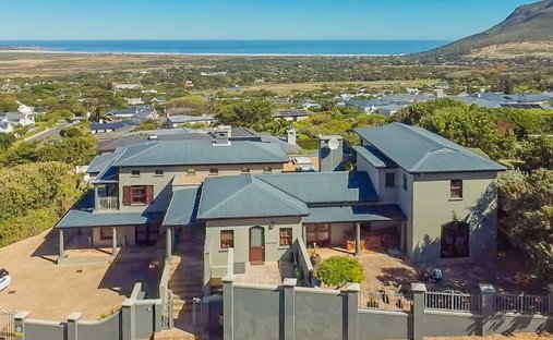 House in Belvedere, South Peninsula, Cape Town 1