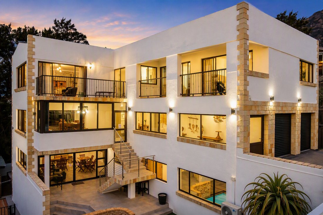 Country House in Mountainside, Helderberg, Cape Town 1 - 18864451