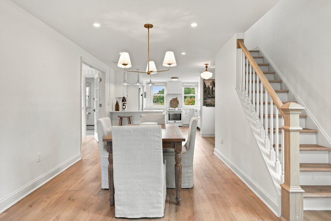 House in Clinton, Connecticut, United States 5 - 18863650