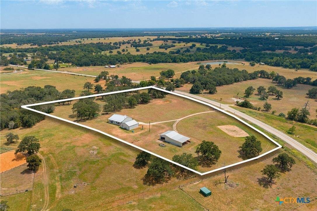 House in Thrall, Texas, United States 1 - 18866325