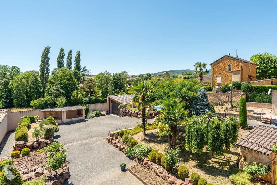 Estate in Liergues, Porte des Pierres Dorees, France 4 - 18413999