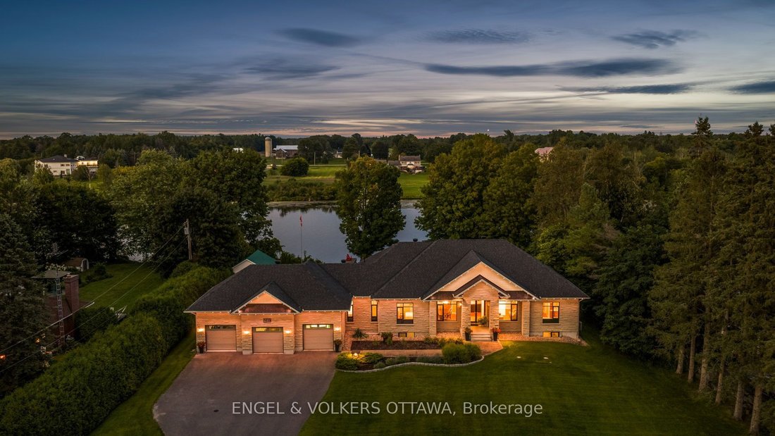 House in Ottawa, Ontario, Canada 1 - 18867347