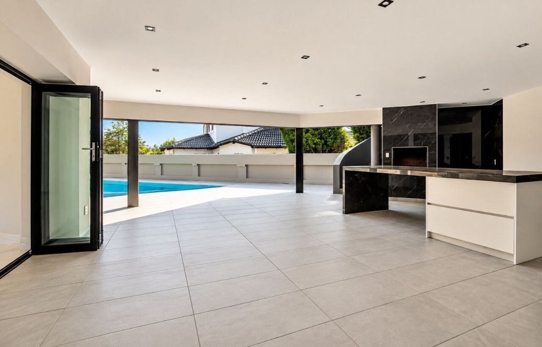 House in Dainfern, Gauteng, South Africa 5 - 18867103