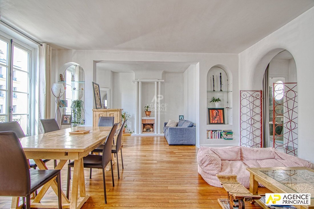 Apartment in Domaine National du Château, Versailles, France 1 - 18863968
