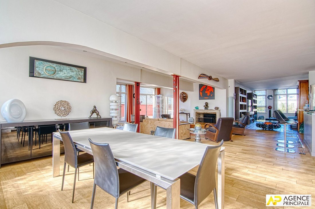 Apartment in Domaine National du Château, Versailles, France 4 - 18863837