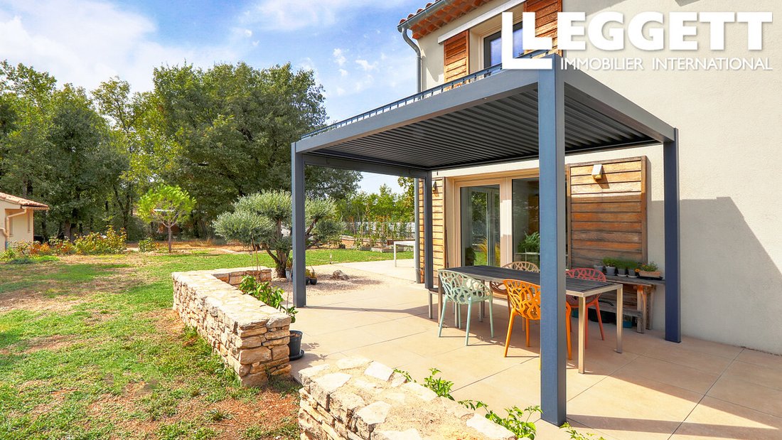 Villa in Saint-Saturnin-lès-Apt, Provence-Alpes-Côte d'Azur, France 2 - 18850085