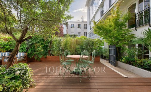 Apartment in Paris 18e Arrondissement, Paris, France 1