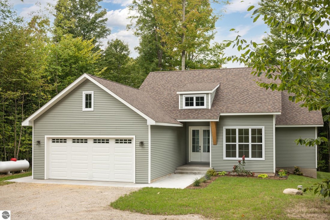 House in Empire, Michigan, United States 5 - 18636433