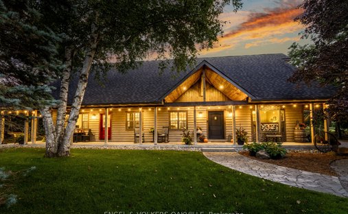 Casa a Whitchurch-Stouffville, Ontario, Canada 1