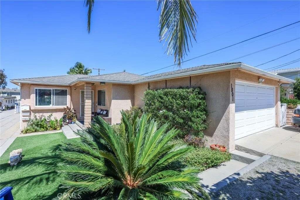 Lomita, California, United States 4 - 18866614