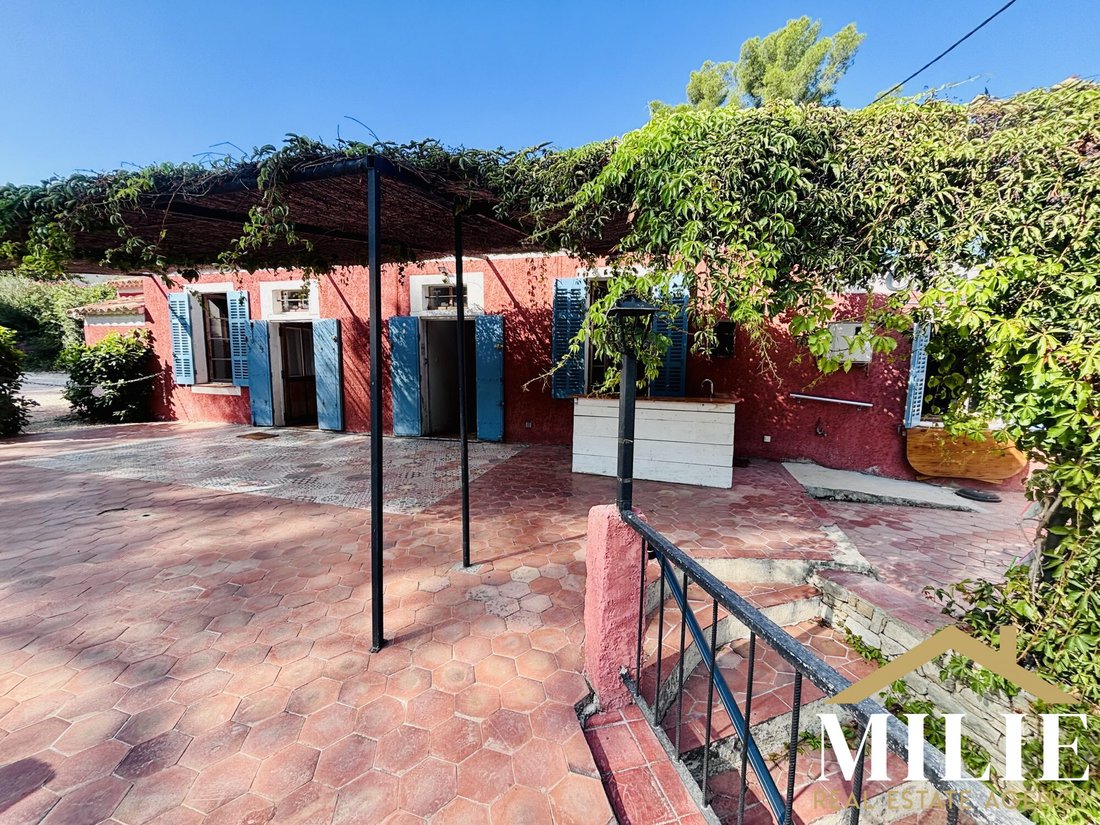 Casa en Saint-Cyr-sur-Mer, Provenza-Alpes-Costa Azul, Francia 4 - 18868442