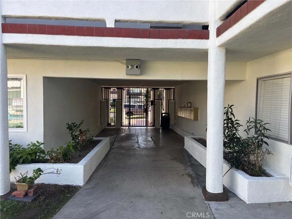 Orange, California, United States 5 - 16924905