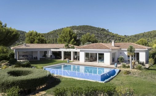 Villa à Nord, Sanary-sur-Mer, France 1