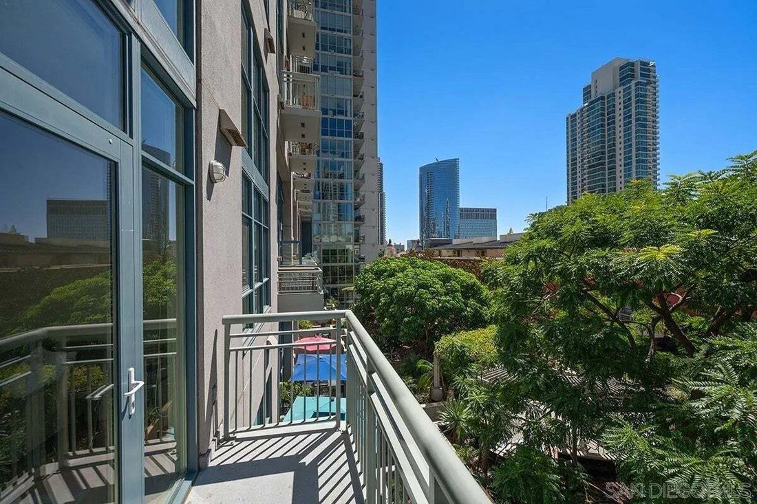 Condo in San Diego, California, United States 4 - 18866620