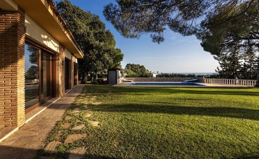 Villa in Elviria-Cabopino, Marbella, Spain 1