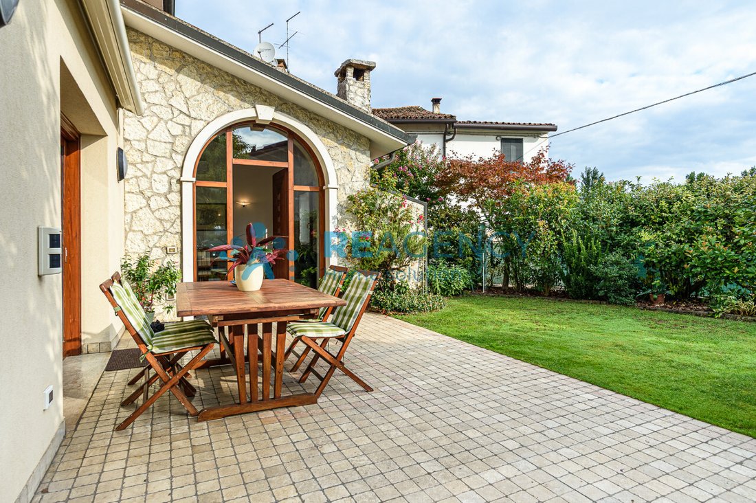 House in Creazzo, Veneto, Italy 1 - 18868092