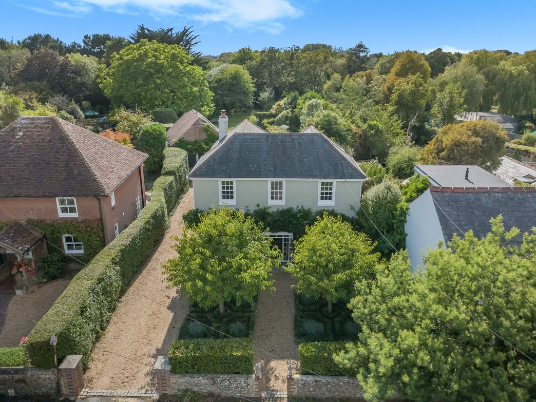 House in Sidlesham, Chichester, England 1 - 18865691