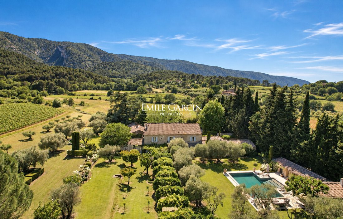 Villa in Oppède, Provence-Alpes-Côte d'Azur, France 1 - 17339972
