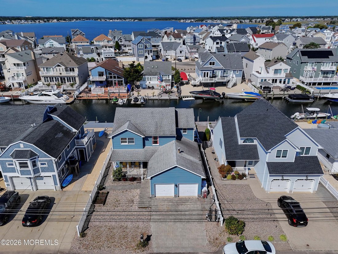 House in Brick Township, New Jersey, United States 2 - 18865119