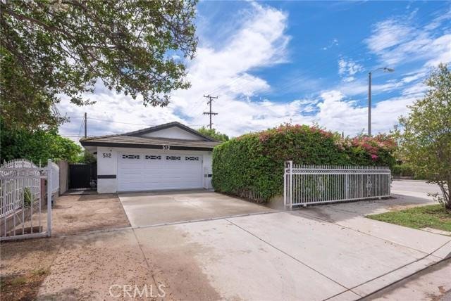 Pomona, California, United States 1 - 18863898