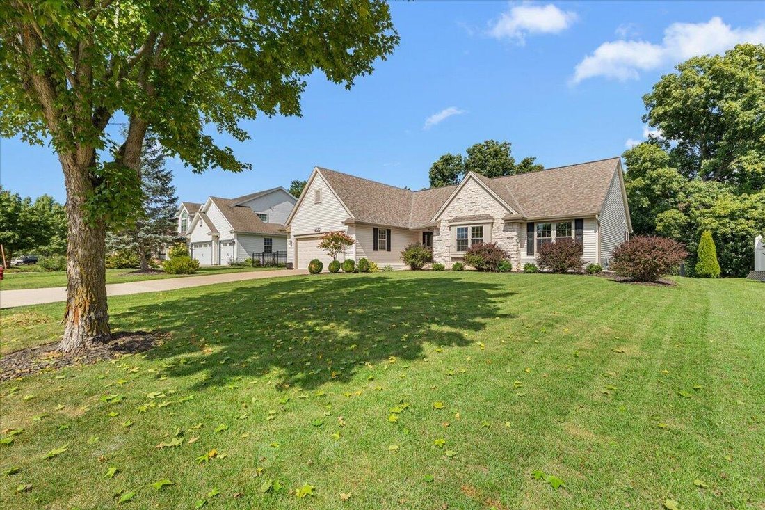 House in Franklin, Wisconsin, United States 3 - 18843467
