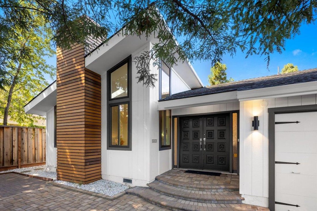 House in Los Altos Hills, California, United States 2 - 18865990