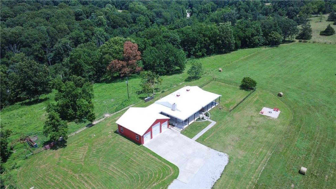House in Maysville, Arkansas, United States 2 - 18865568