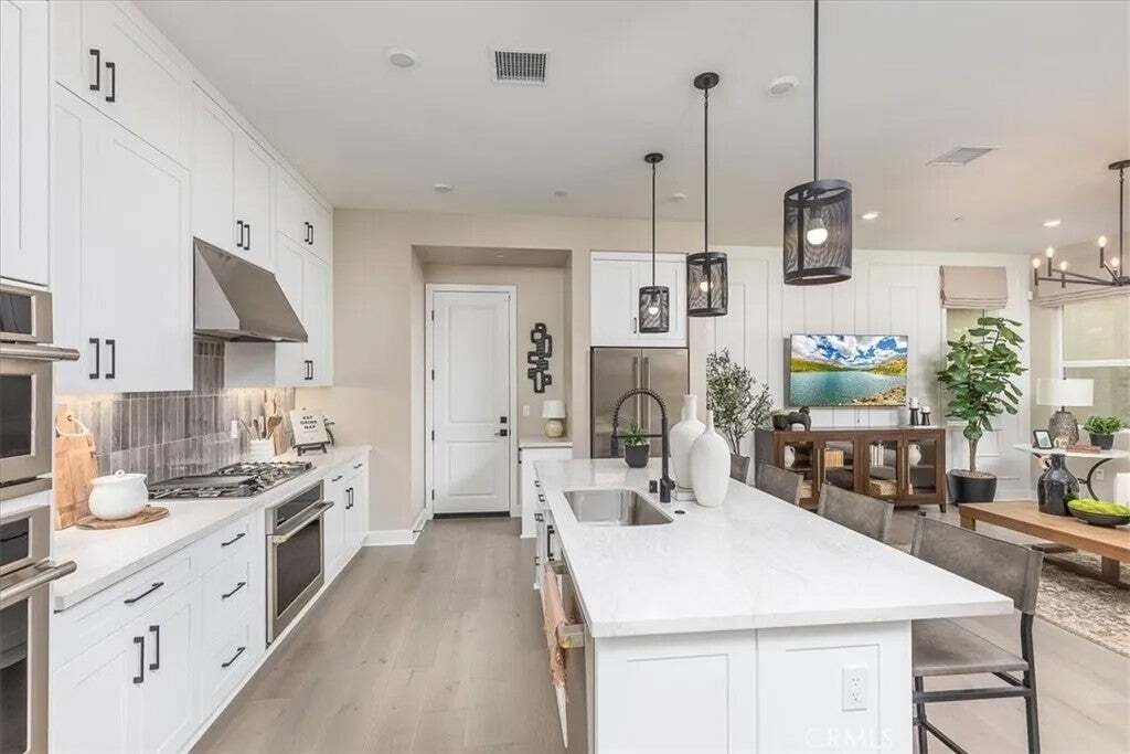 Condo in Irvine, California, United States 5 - 18330890