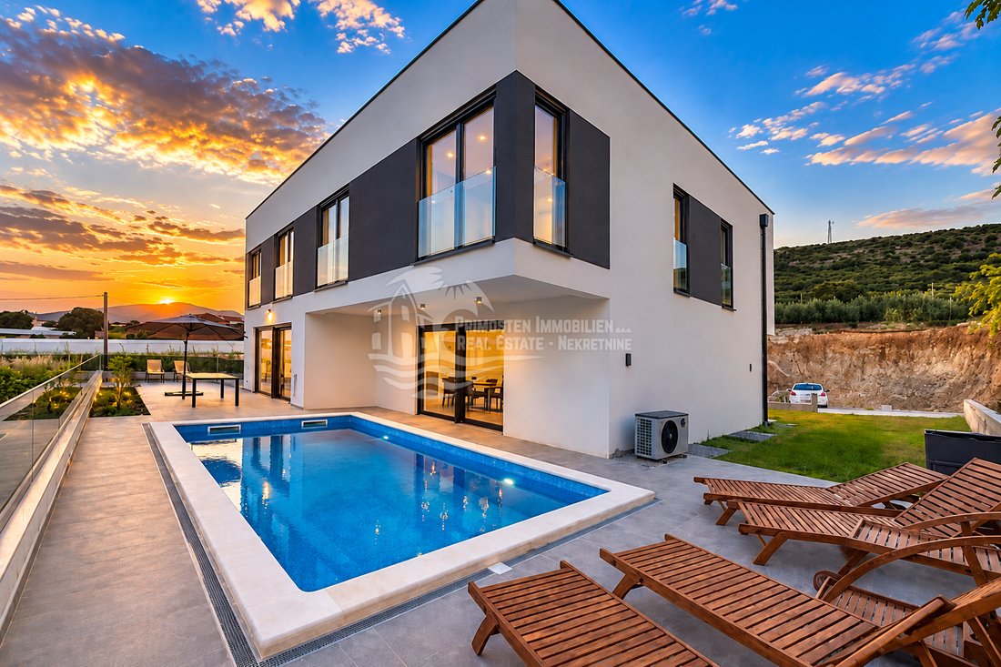 Villa in Trogir, Gespanschaft Split-Dalmatien, Kroatien 1 - 18867085