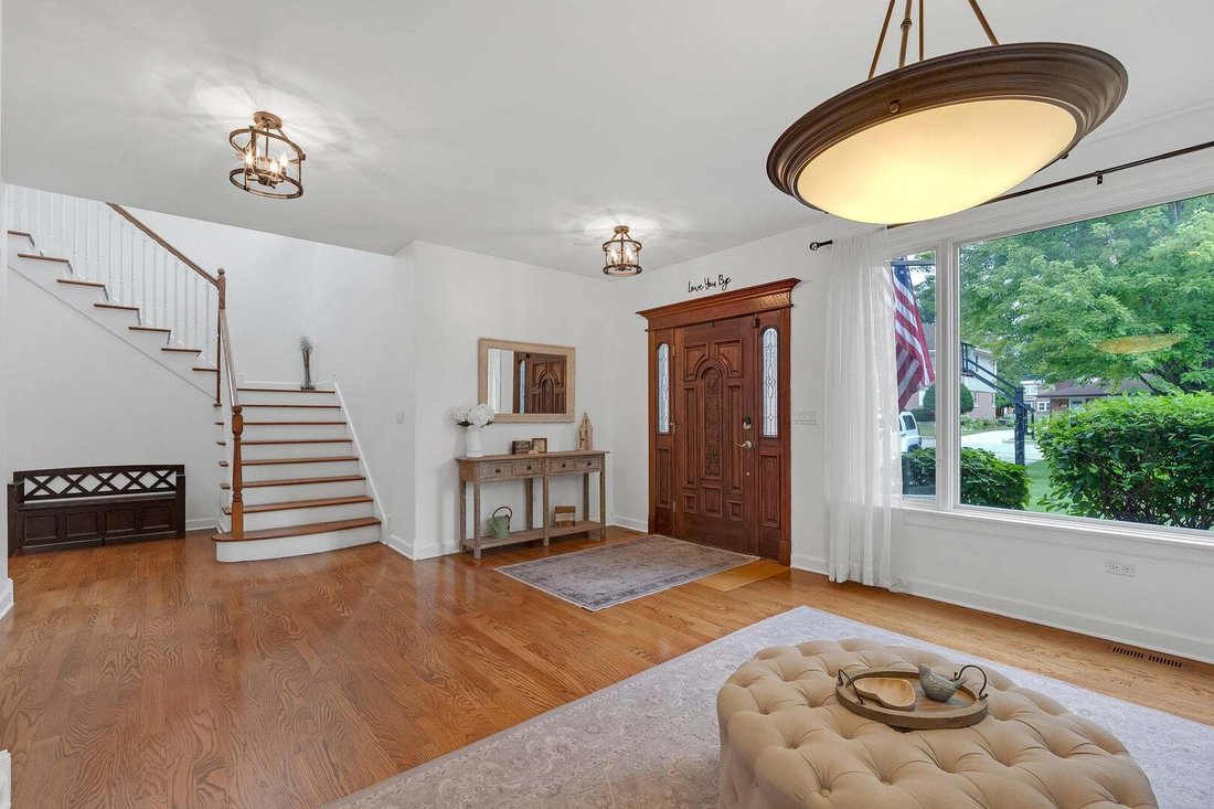House in Mount Prospect, Illinois, United States 3 - 18866717