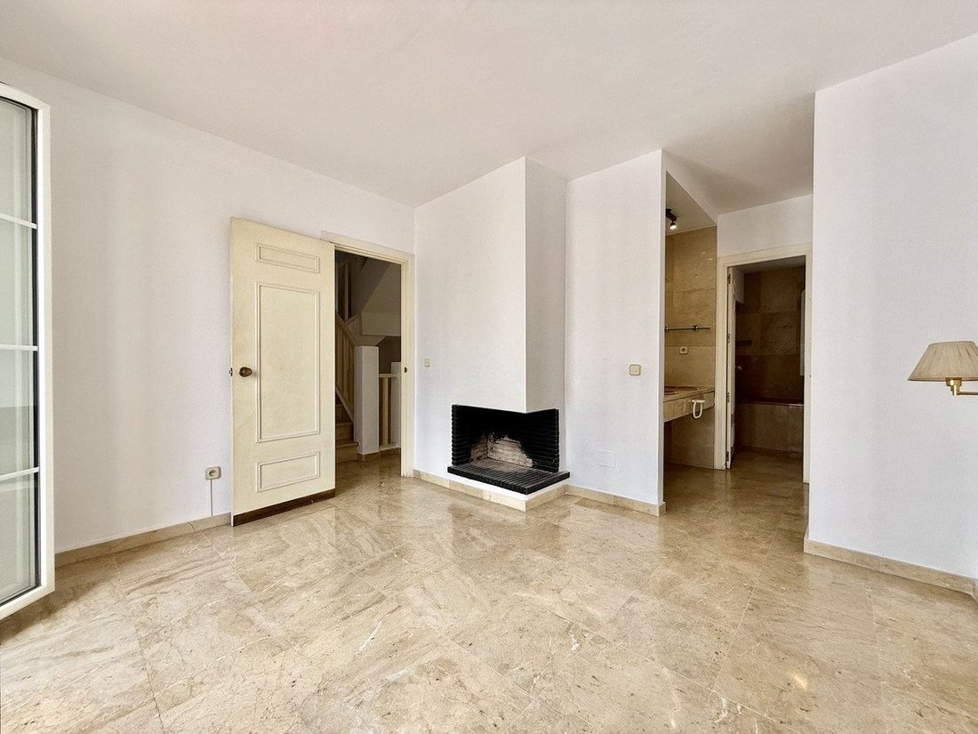 Townhouse in Nueva Andalucia, Marbella, Spain 5 - 18868242