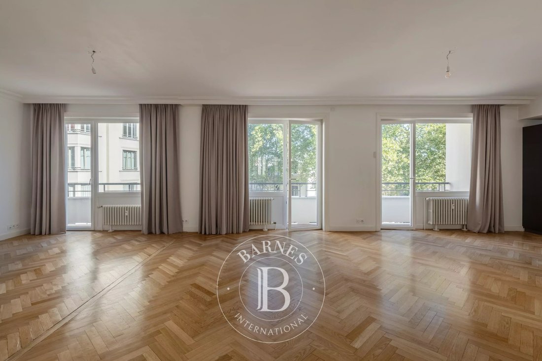 Apartment in Les Brotteaux-Bellecombe-Masséna, Lyon 6e Arrondissement, Lyon 3 - 18863866