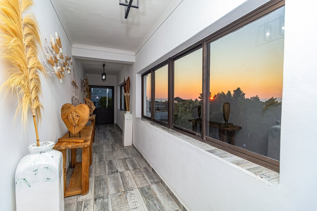 Country House in Mountainside, Helderberg, Cape Town 3 - 18864451