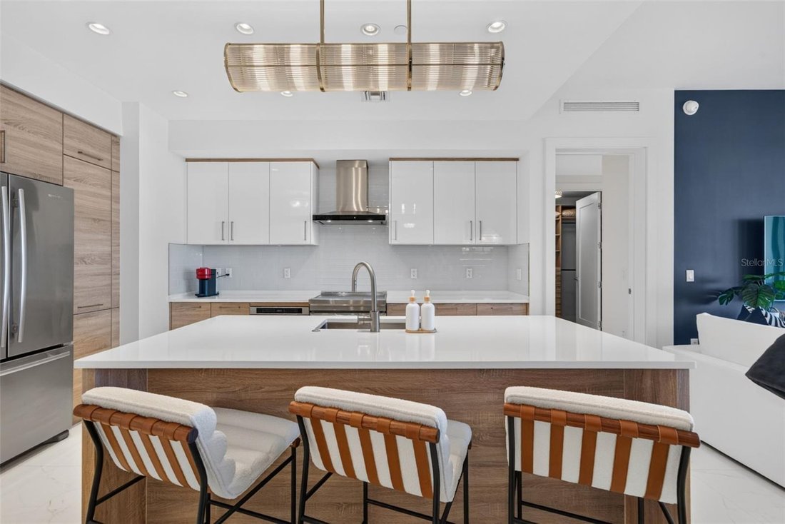 Condo in Sarasota, Florida, United States 4 - 18867007