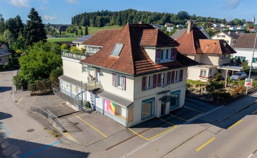 House in Oftringen, Aargau, Switzerland 1