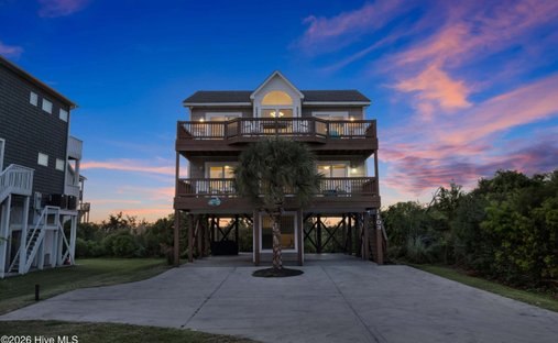 House in Topsail Beach, North Carolina, United States 1