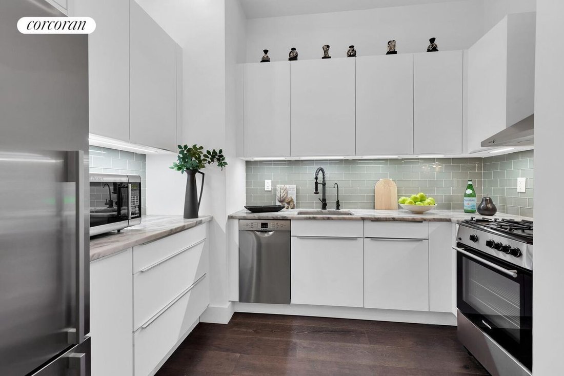 Co Op in New York, New York, United States 3 - 18864835