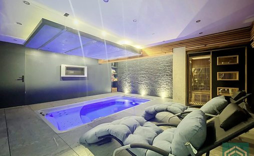 Villa in Châteaugay, Auvergne-Rhone-Alpen, Frankreich 1